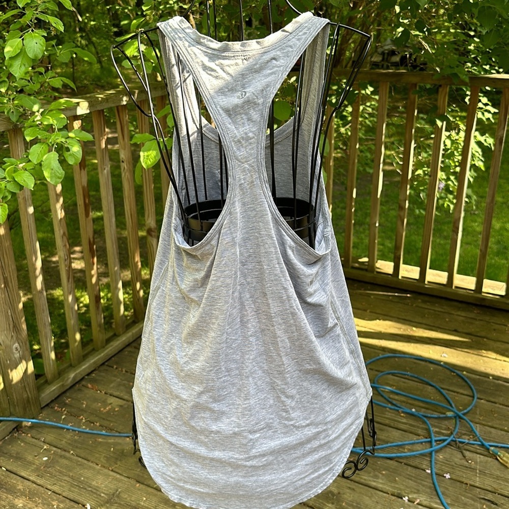 Lululemon Yogi Racer Back III - Picture 3 of 6
